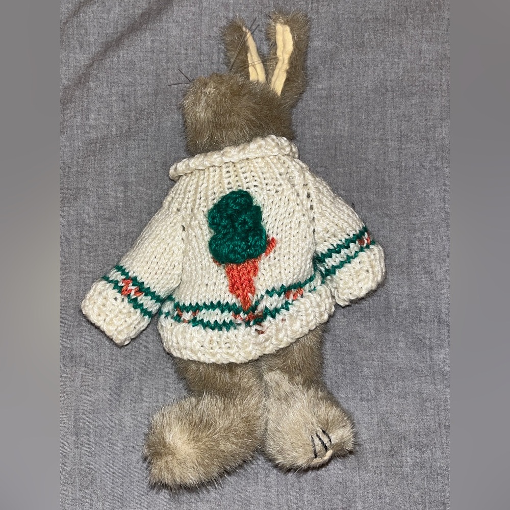 The Boyd’s Collection Rabbit with Carrot Sweater